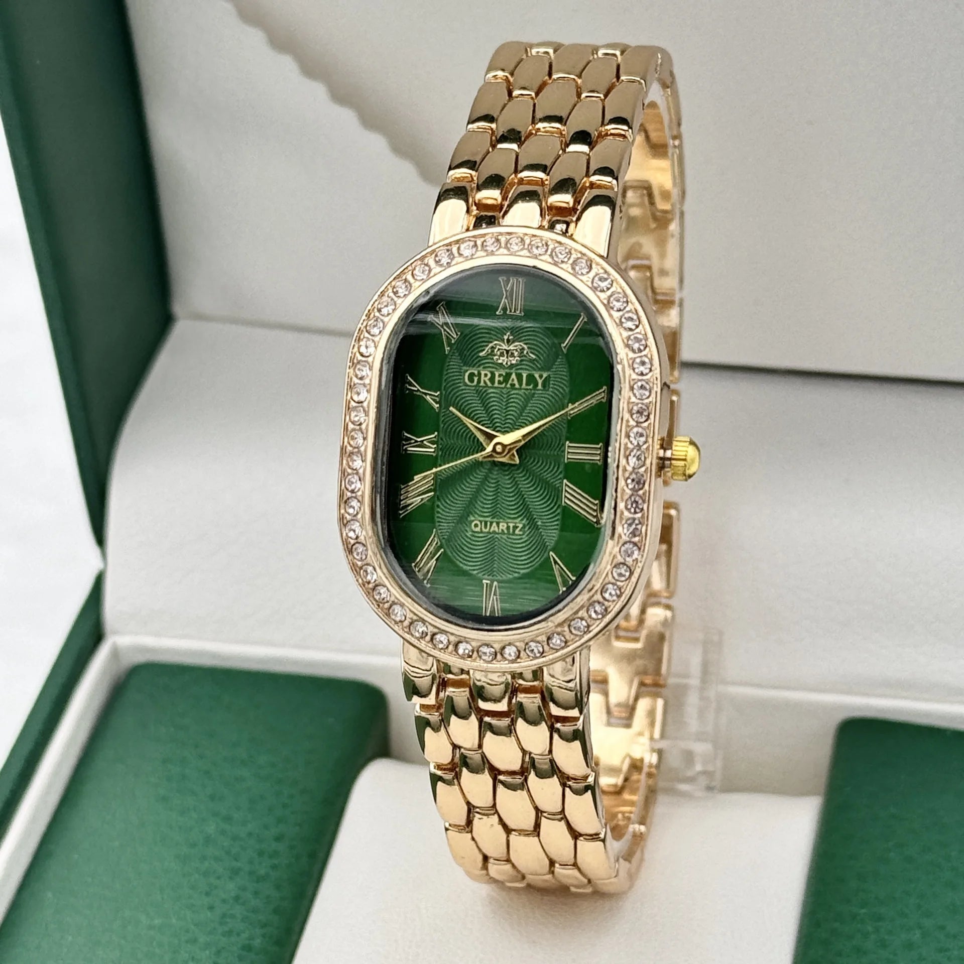 Montre Femme Luxe Ovale – Chiffres Romains & Diamants Quartz - Smiles shop
