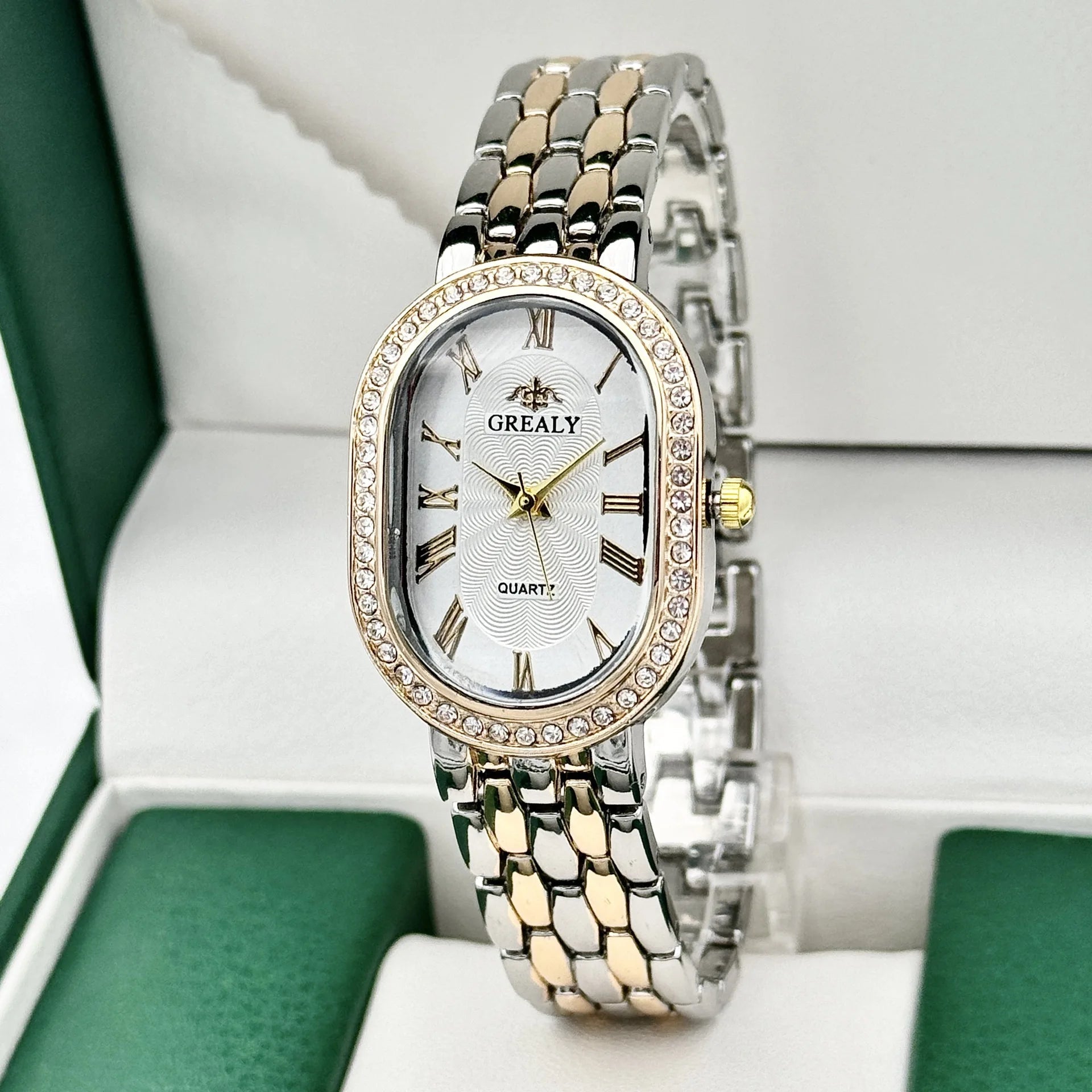 Montre Femme Luxe Ovale – Chiffres Romains & Diamants Quartz - Smiles shop