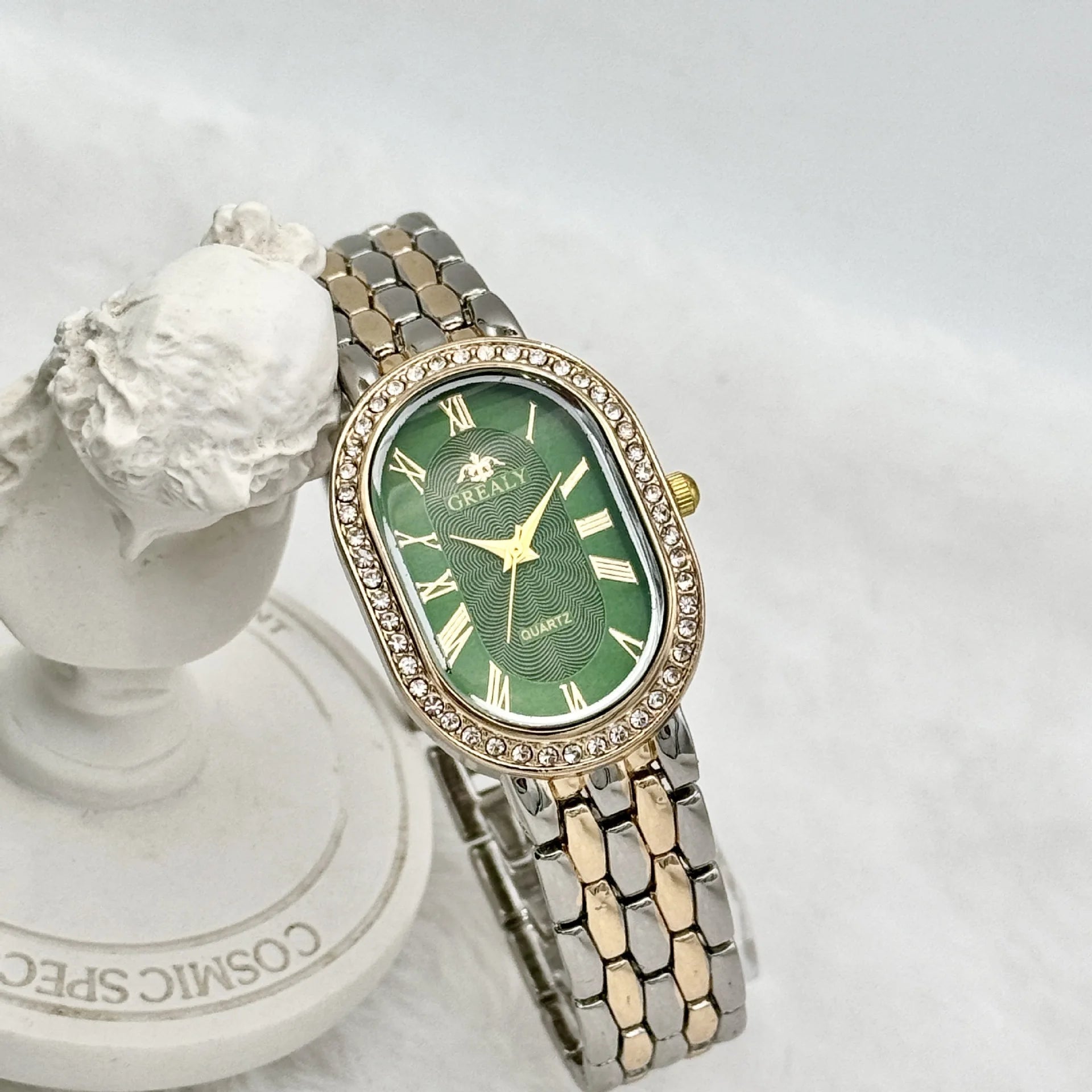 Montre Femme Luxe Ovale – Chiffres Romains & Diamants Quartz - Smiles shop