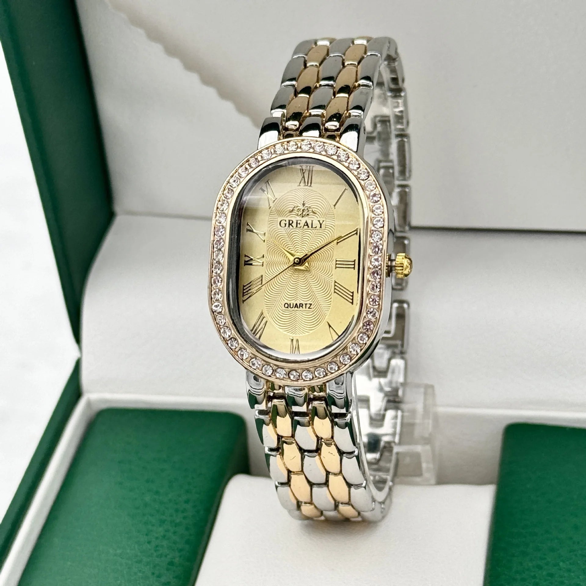 Montre Femme Luxe Ovale – Chiffres Romains & Diamants Quartz - Smiles shop
